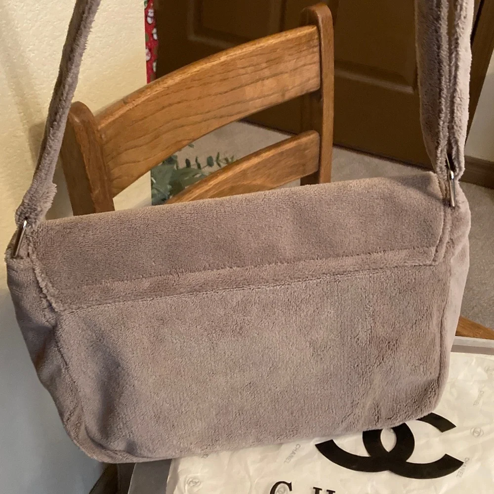 Chanel Makeup/Beaute Precision Adjustable Crossbody “Terry/Teddy” Bag NIP - Picture 4 of 11